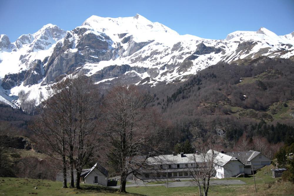 Peyranere Hostel Urdos Buitenkant foto