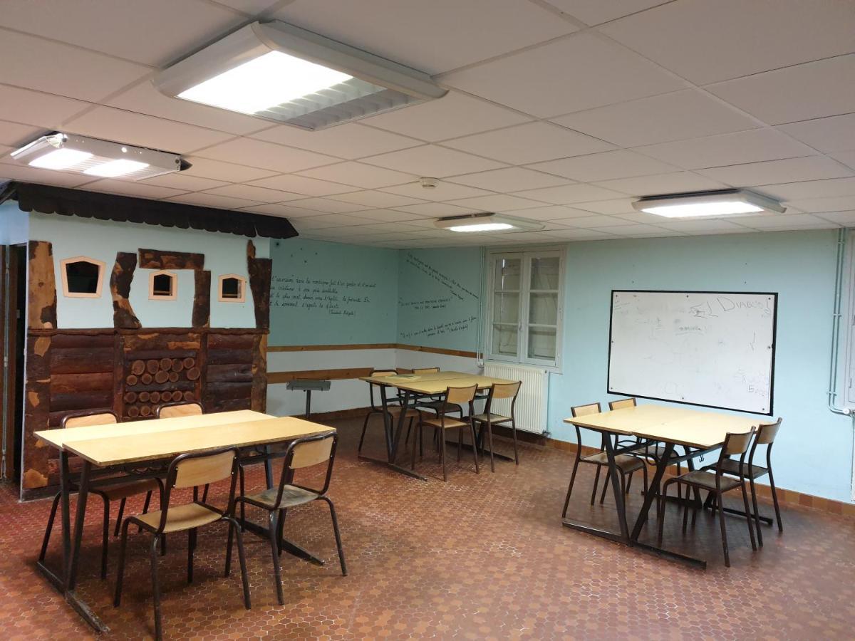 Peyranere Hostel Urdos Buitenkant foto